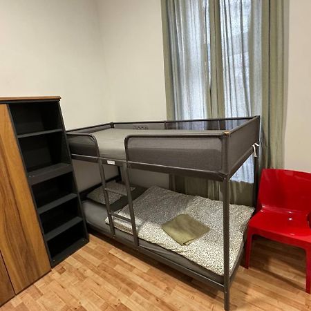 Cozy Corner Apartment Praha Bagian luar foto
