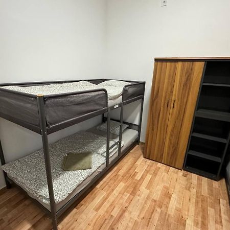 Cozy Corner Apartment Praha Bagian luar foto