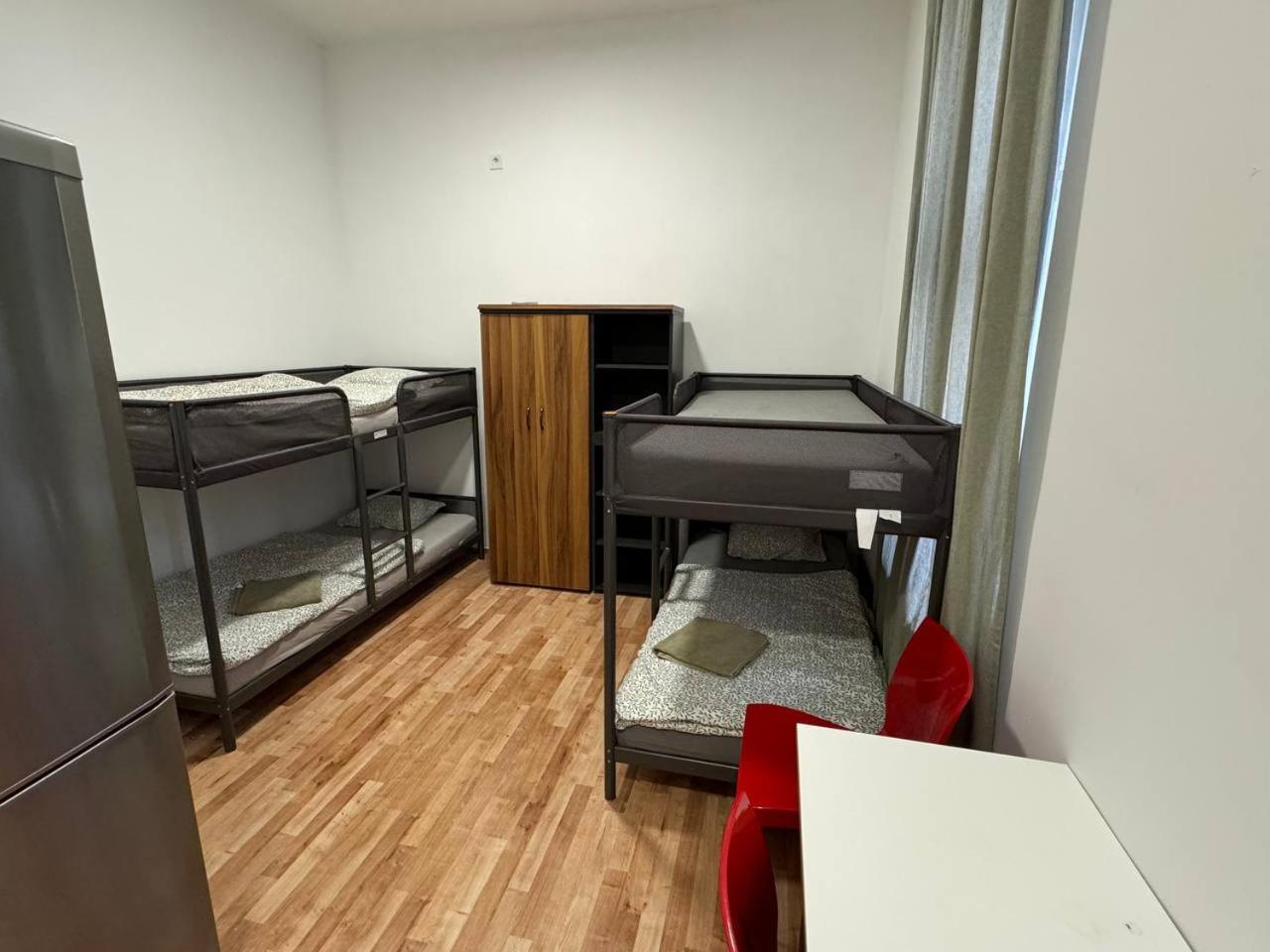 Cozy Corner Apartment Praha Bagian luar foto